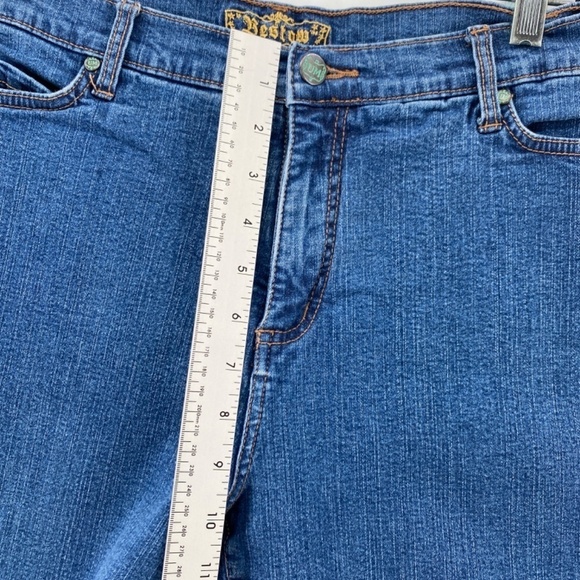 Bestow Jeans Women's Size 14P Front Rear Pockets Denim Blue Belt Loops - Picture 5 of 13